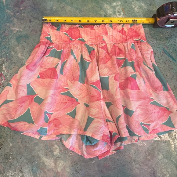 Tropical Active Shorts - Picture 7 of 7